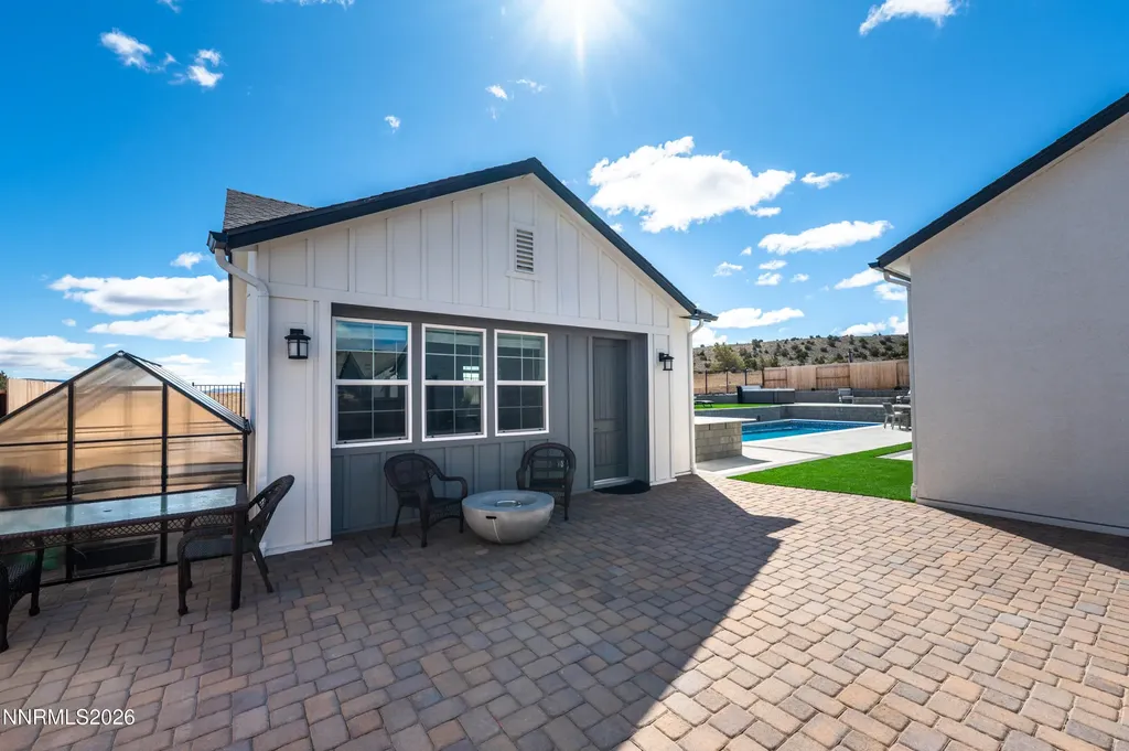 2958 Murrelet Sparks NV 89441