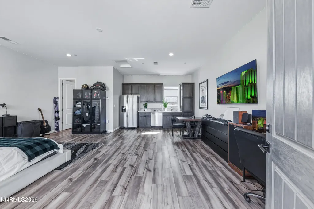 2958 Murrelet Sparks NV 89441