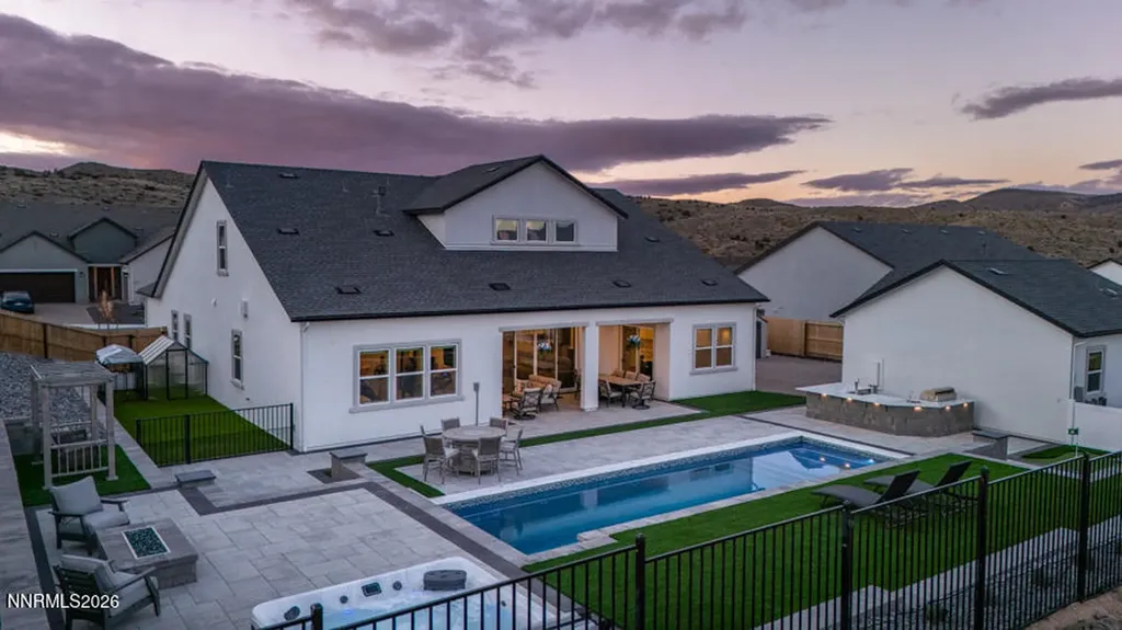 2958 Murrelet Sparks NV 89441