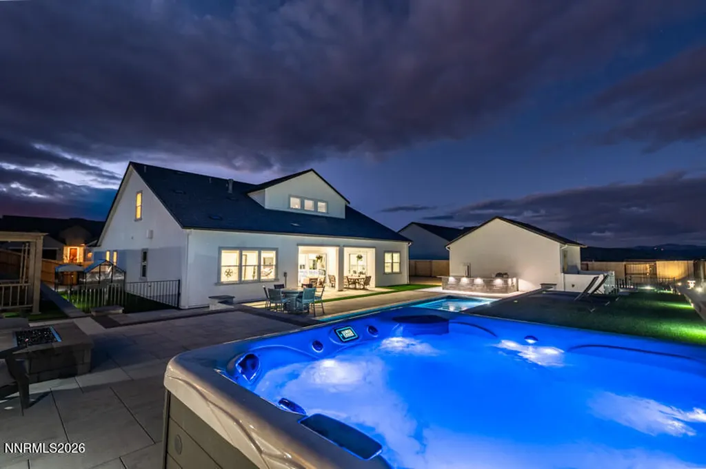 2958 Murrelet Sparks NV 89441