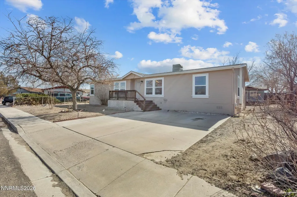 917 Opal Fernley NV 89408