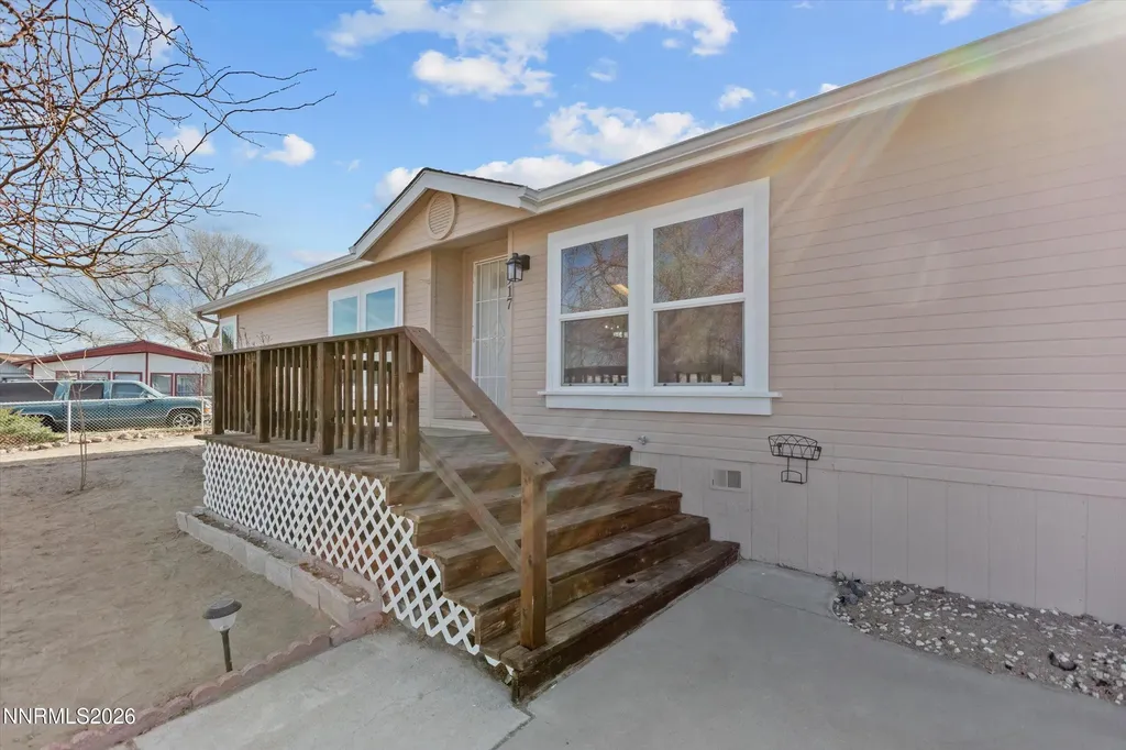 917 Opal Fernley NV 89408