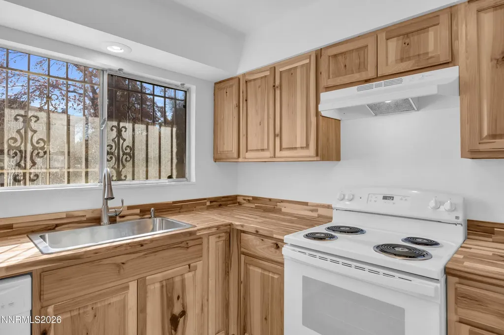 577 Smithridge Reno NV 89502