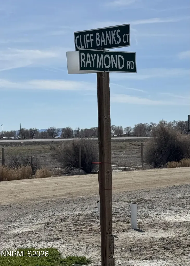 43 Cliff Banks Lovelock NV 89419