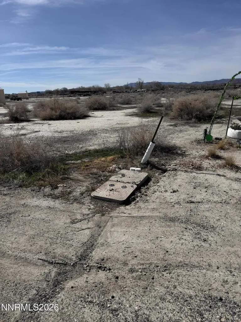 43 Cliff Banks Lovelock NV 89419