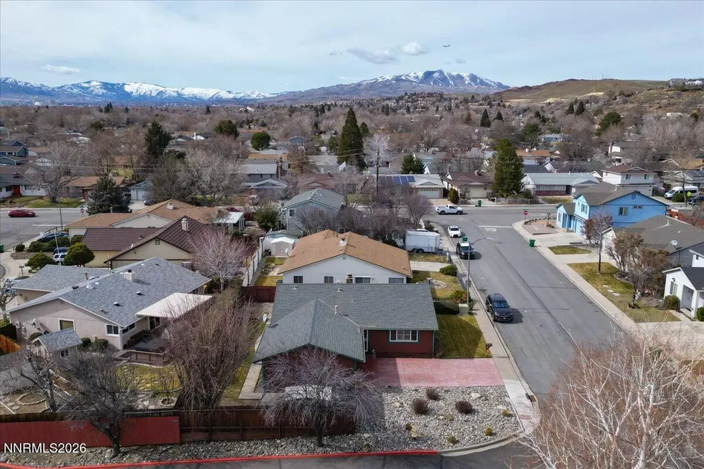 729 Palmwood Sparks NV 89434