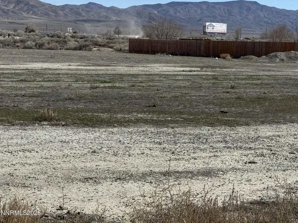 38 River Banks Lovelock NV 89419