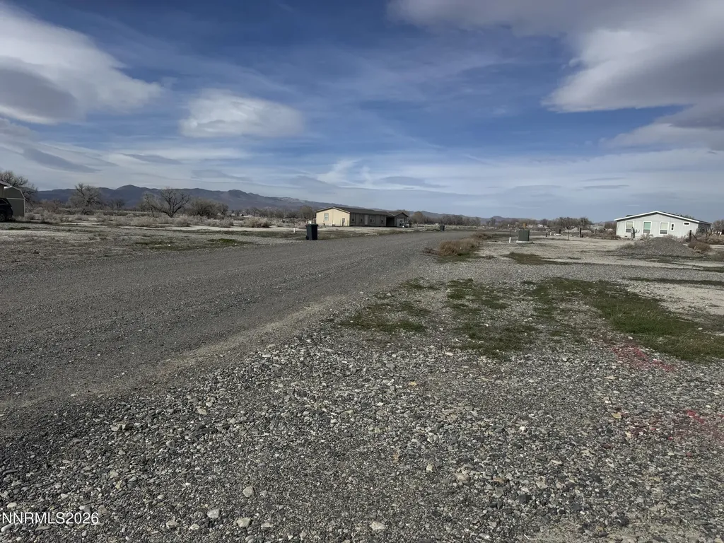 48 River Banks Lovelock NV 89419