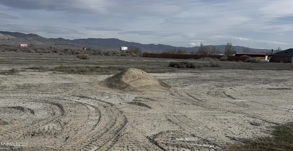48 River Banks Lovelock NV 89419