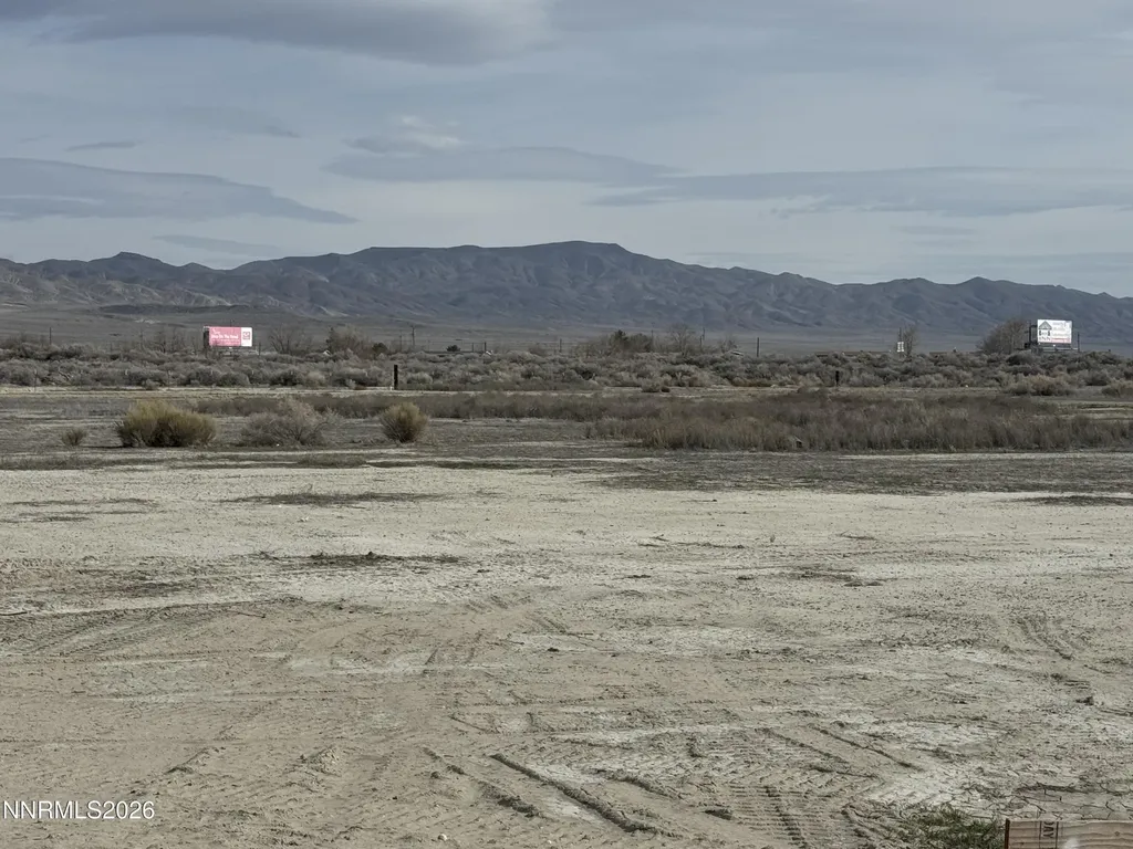 68 River Banks Lovelock NV 89419