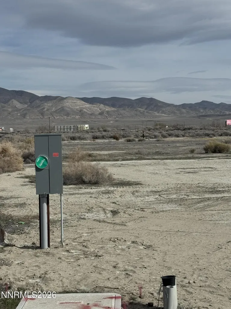 68 River Banks Lovelock NV 89419