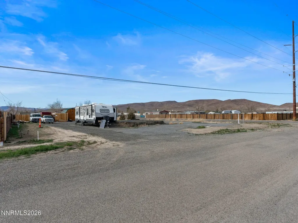 2765 Rawhide Silver Springs NV 89429