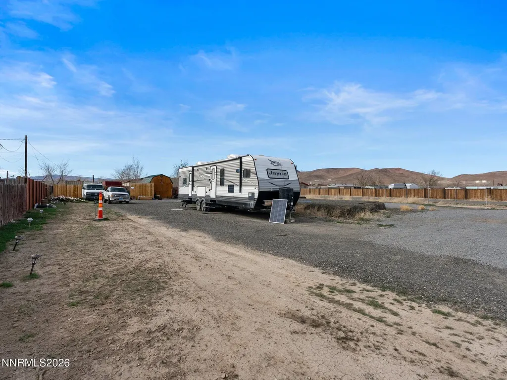 2765 Rawhide Silver Springs NV 89429