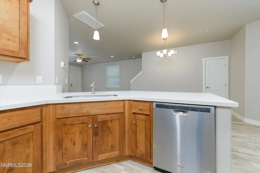 1142 Montevideo Minden NV 89423