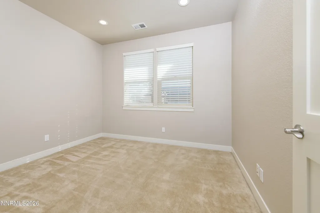 1142 Montevideo Minden NV 89423