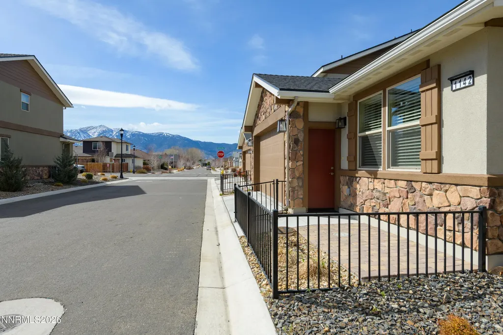 1142 Montevideo Minden NV 89423