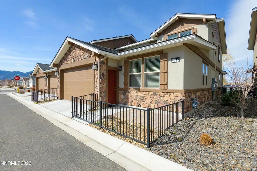 1142 Montevideo Minden NV 89423