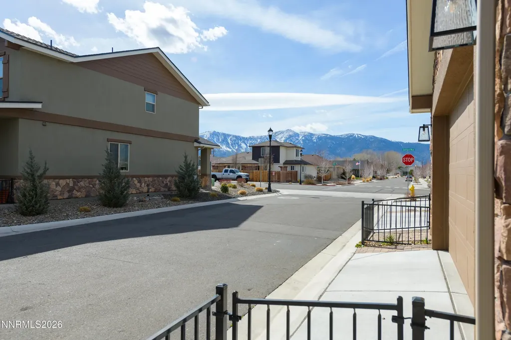 1142 Montevideo Minden NV 89423