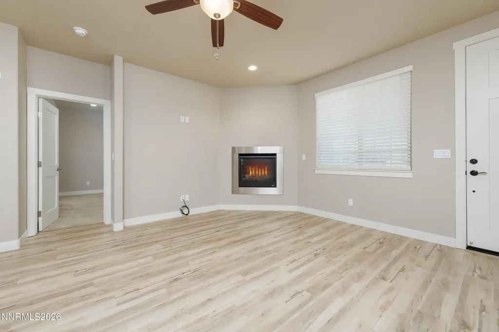 1142 Montevideo Minden NV 89423