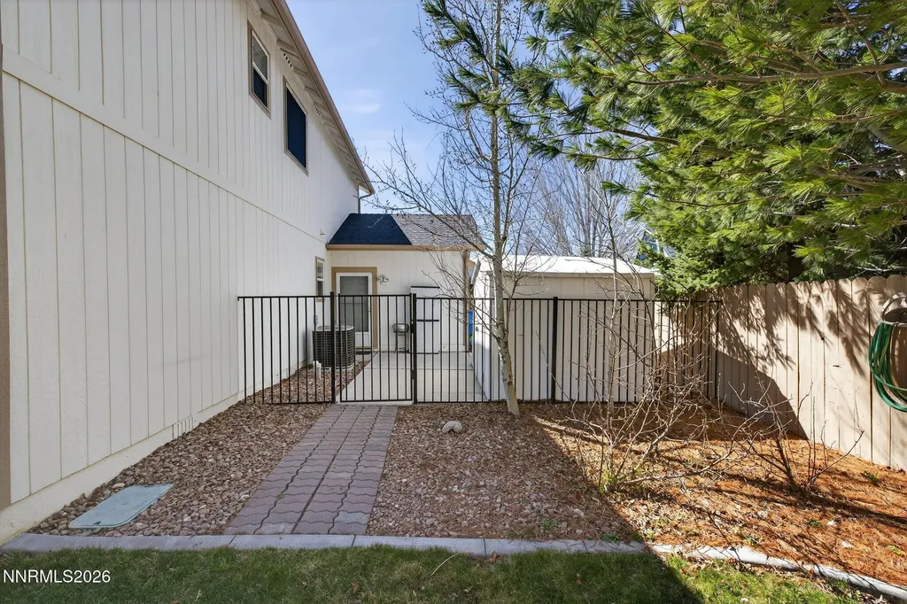 1348 Chichester Gardnerville NV 89410