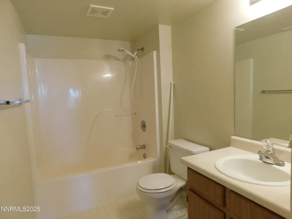 240 Serpa Fallon NV 89406
