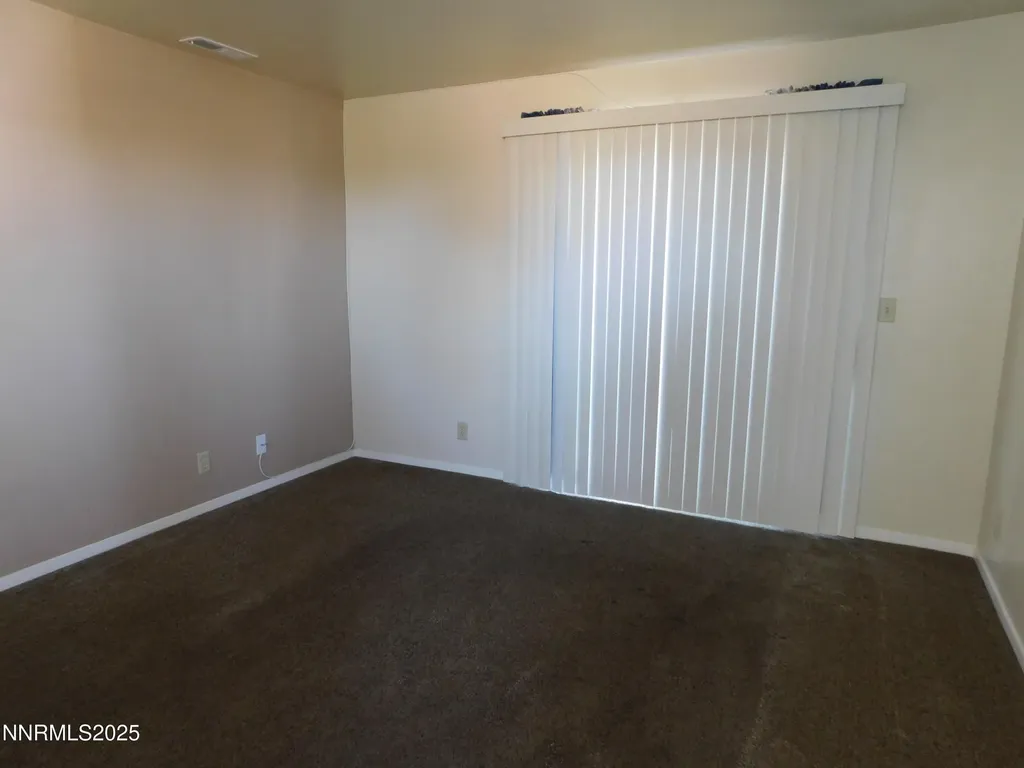 240 Serpa Fallon NV 89406