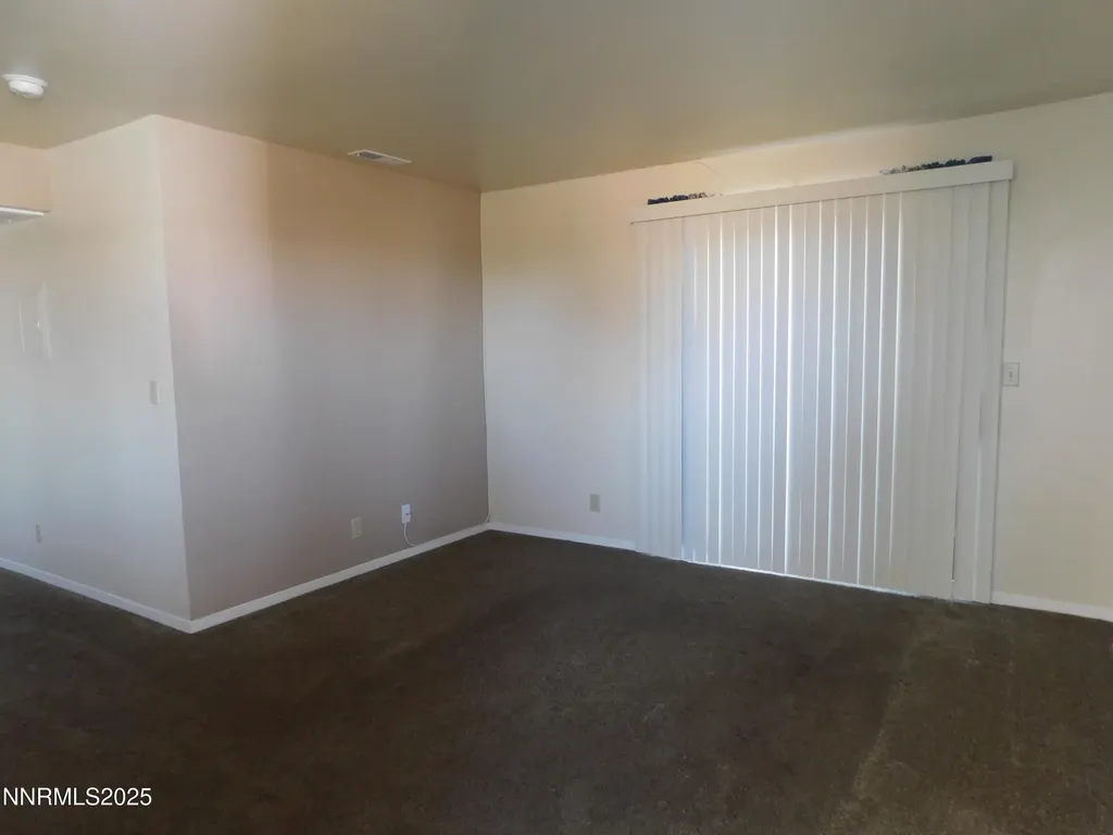 240 Serpa Fallon NV 89406