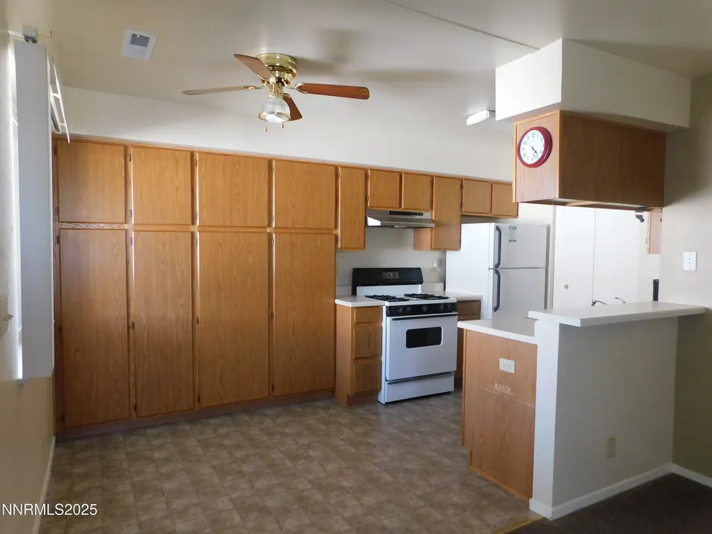 240 Serpa Fallon NV 89406