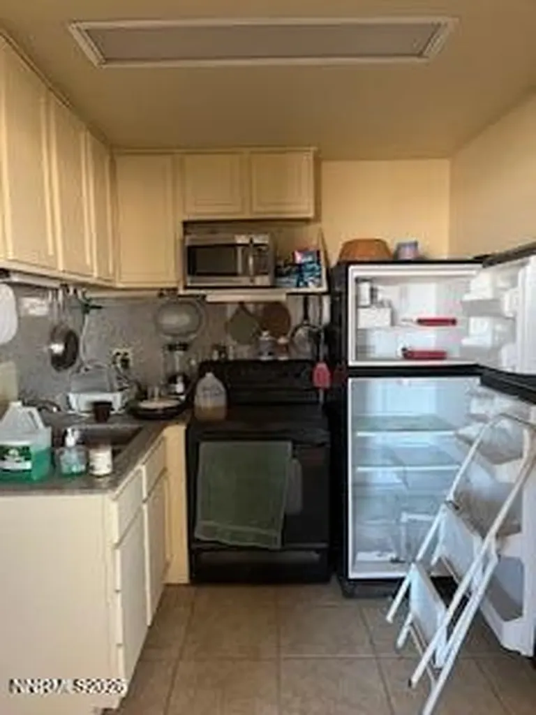 22175 Summit Lake Lovelock NV 89419