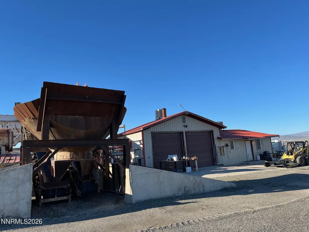 22175 Summit Lake Lovelock NV 89419