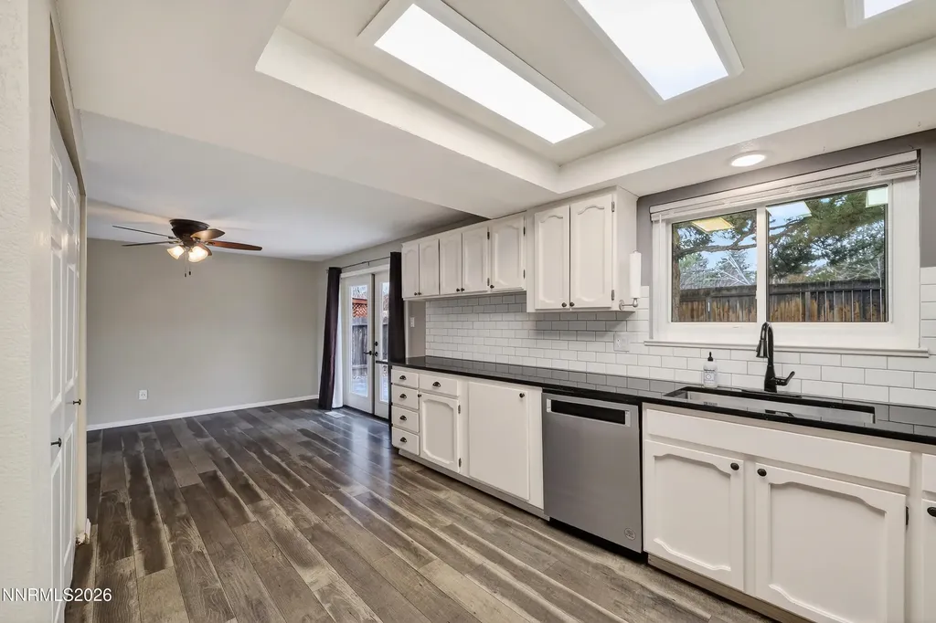 8211 Dixon Reno NV 89511