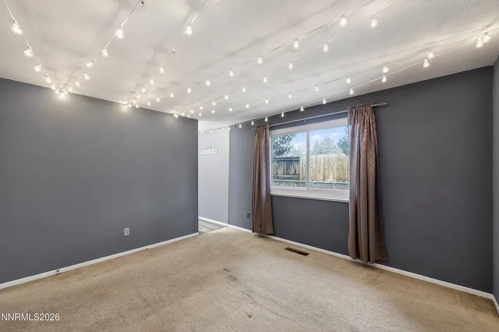 8211 Dixon Reno NV 89511