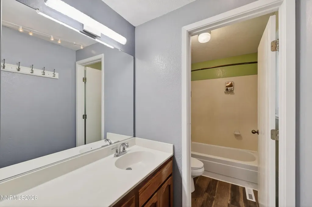 8211 Dixon Reno NV 89511