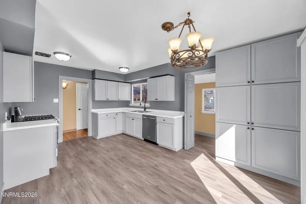 2295 Ellendale Reno NV 89503