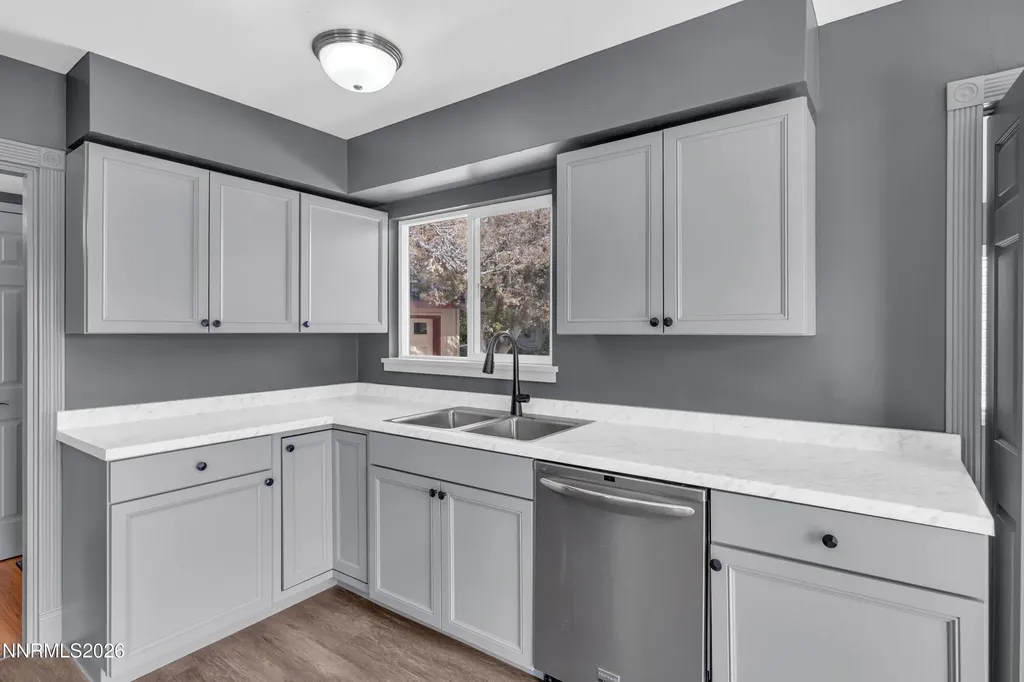2295 Ellendale Reno NV 89503