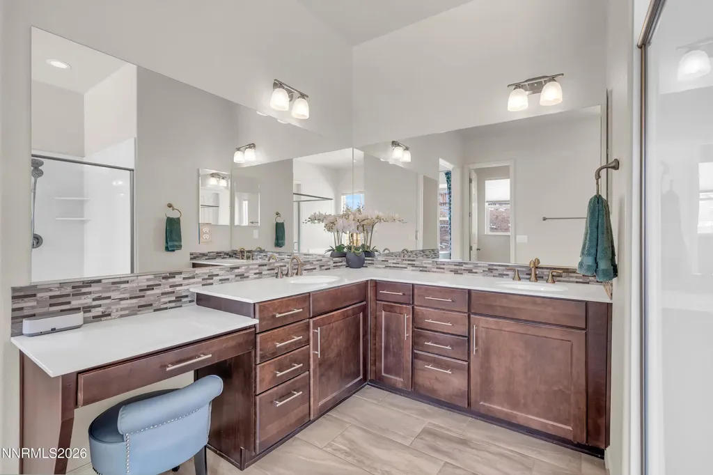11880 Paradise Hills Sparks NV 89441