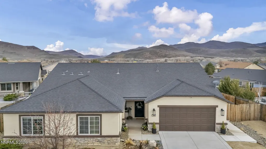 148 Snake Dayton NV 89403