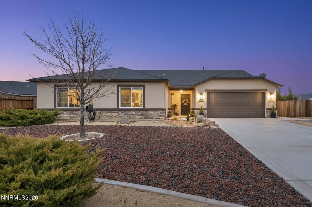 148 Snake Dayton NV 89403