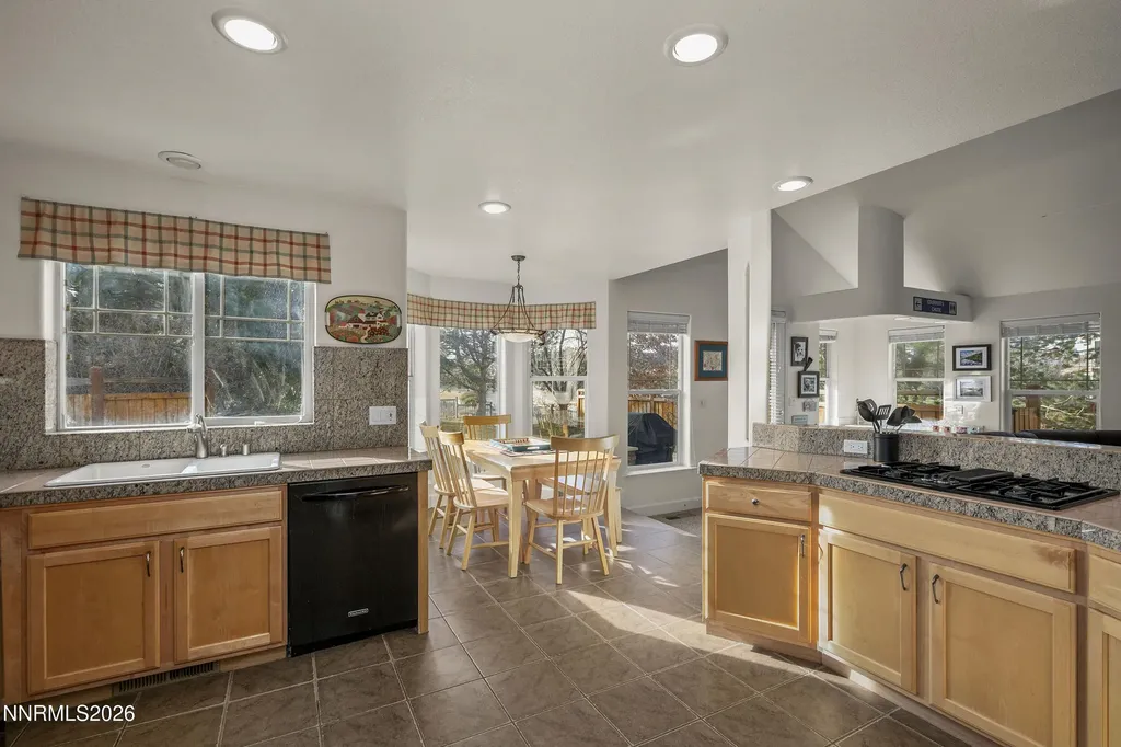 6397 Rey Del Sierra Sparks NV 89436