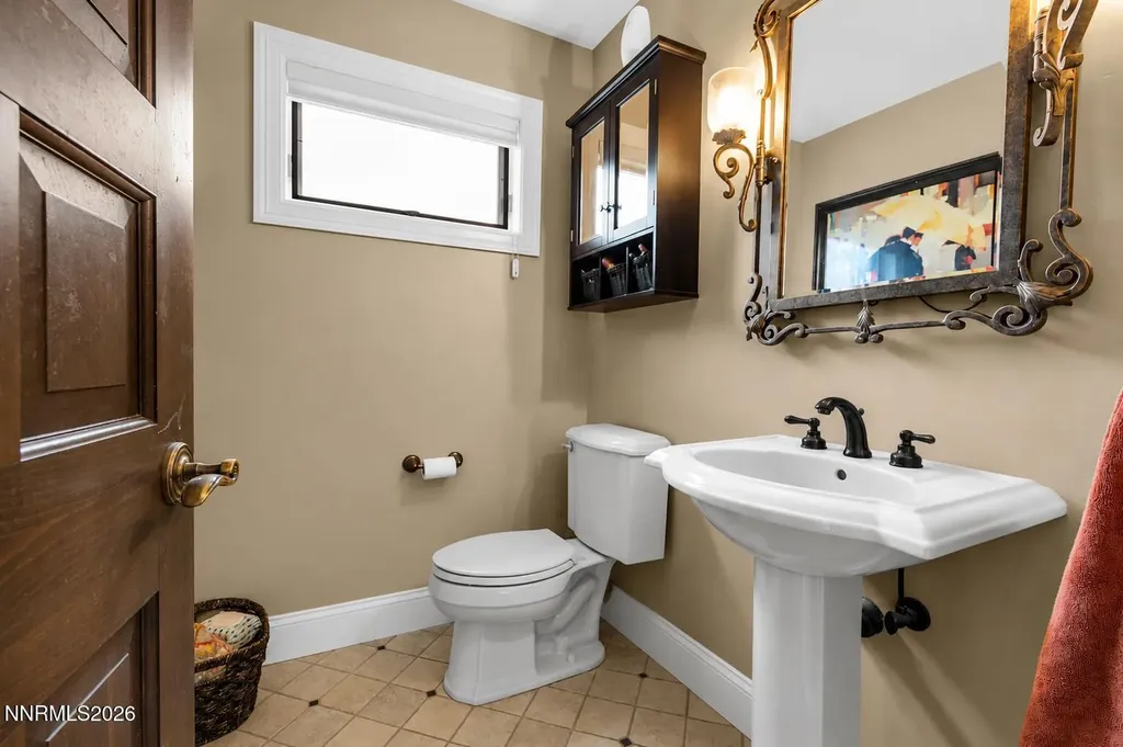 4260 Longknife Reno NV 89519