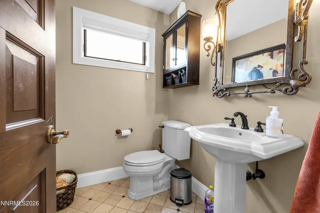 4260 Longknife Reno NV 89519