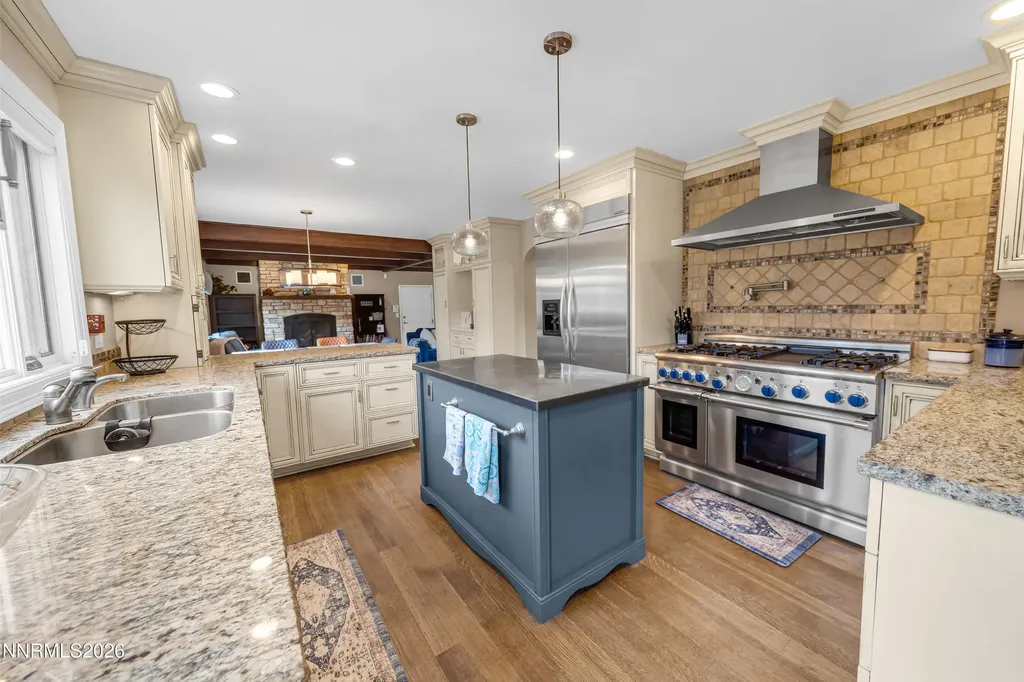 4260 Longknife Reno NV 89519