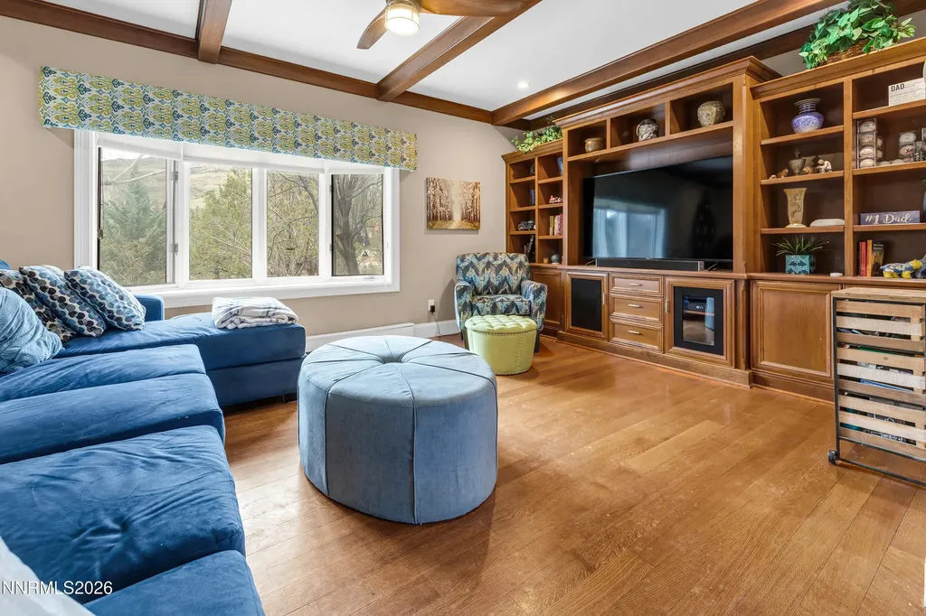 4260 Longknife Reno NV 89519