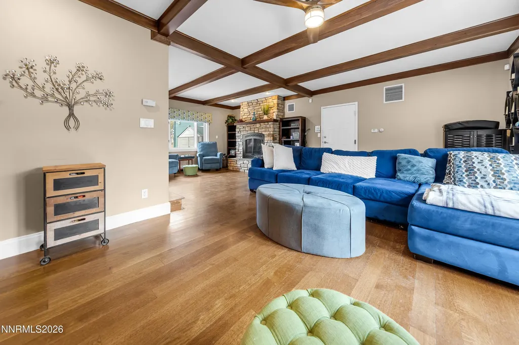 4260 Longknife Reno NV 89519