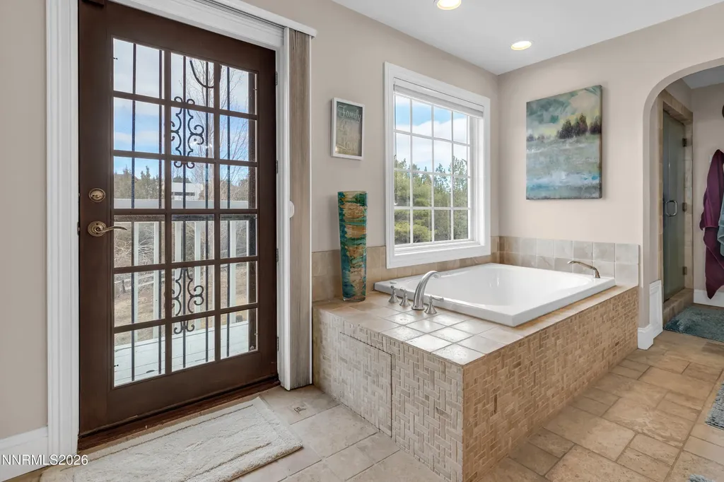 4260 Longknife Reno NV 89519