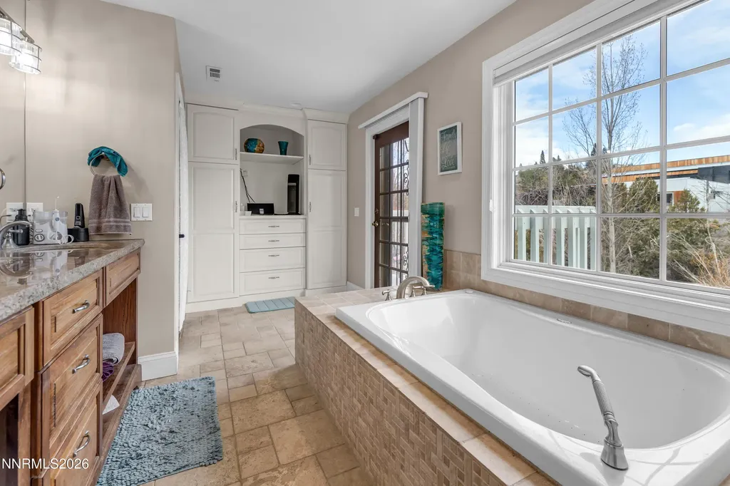 4260 Longknife Reno NV 89519