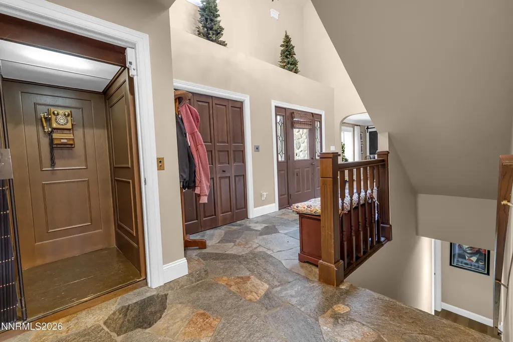4260 Longknife Reno NV 89519