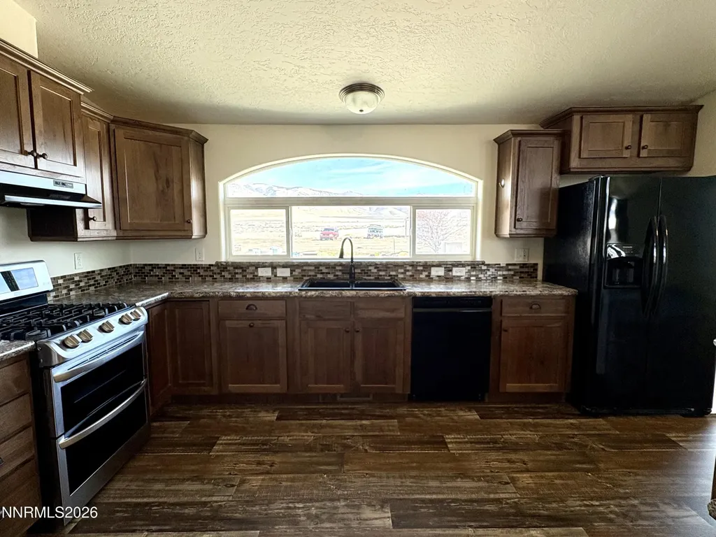 1415 Van Diest Winnemucca NV 89445