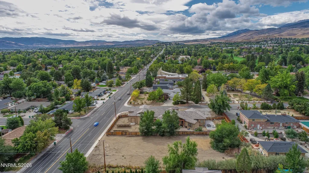 2 Lakeside Reno NV 89509