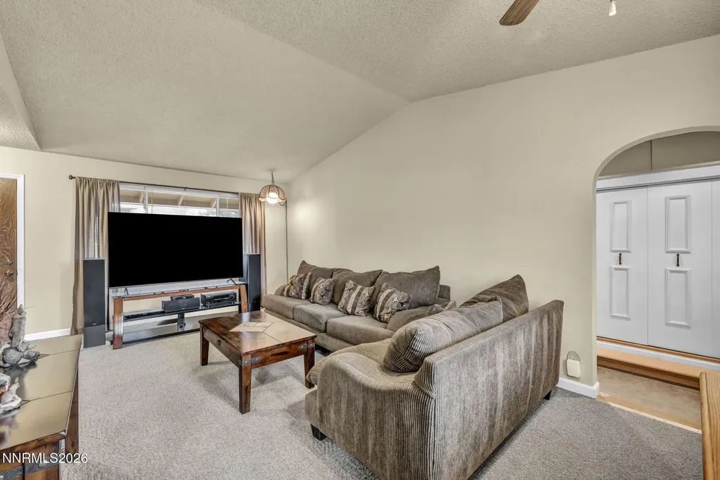 8825 Artesian Reno NV 89506